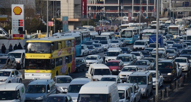 İstanbul'da trafik durma noktasına geldi!