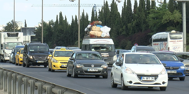 İstanbul’da trafik durma noktasına geldi
