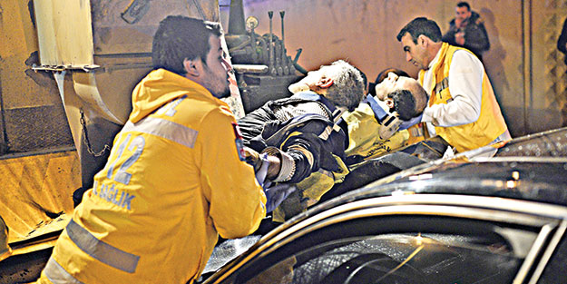 İstanbul’da trafik kazası: 2 ölü, 1 yaralı