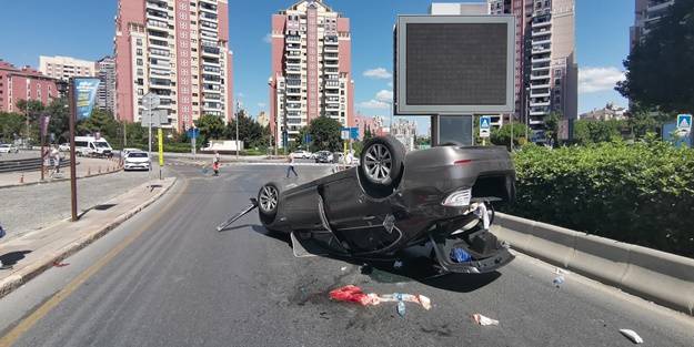 İstanbul'da trafik kazası: Yaralılar var