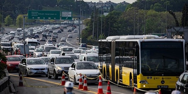 İstanbul'da trafik kilitlendi