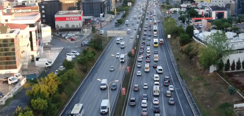 İstanbul’da trafik yoğunluğu erkenden başladı