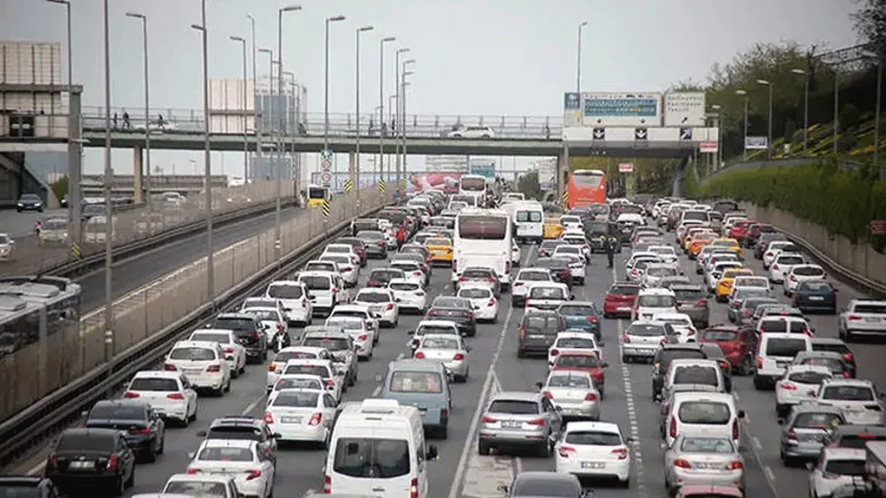 İstanbul'da trafik yüzde 74'e yükseldi