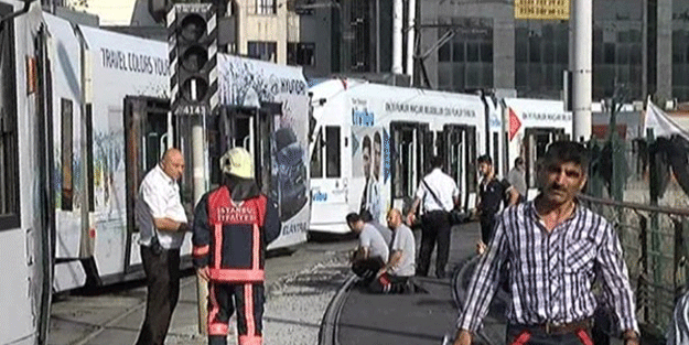 Tramvay raydan çıktı!