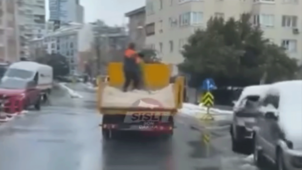 İstanbul’da tuzlama skandalı! Belediye ekipleri yolu değil, araçları tuzladı