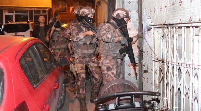 İstanbul'da uyuşturucu tacirlerine şafak operasyonu