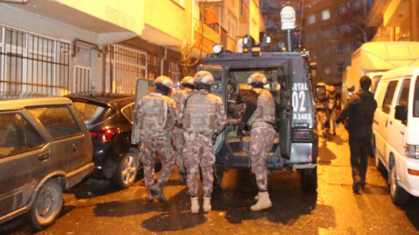 İstanbul'da uyuşturucu tacirlerine yönelik operasyon