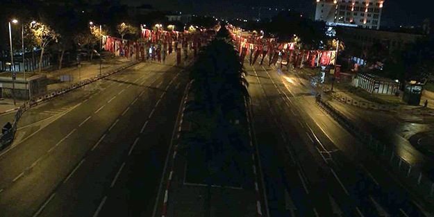 İstanbul’da Vatan Caddesi 29 Ekim kutlamaları nedeniyle trafiğe kapatıldı