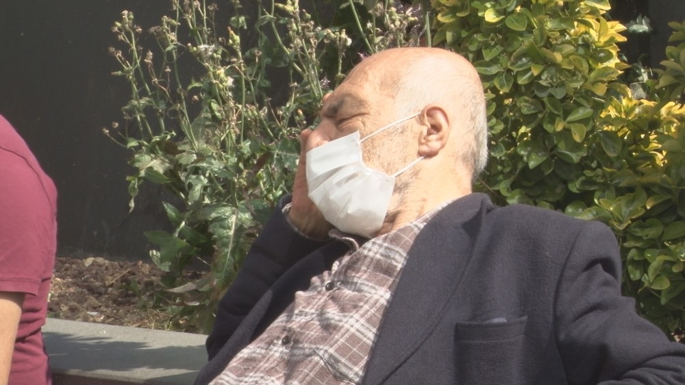 İstanbul’da vatandaşlar kısıtlama öncesi meydanlara koştu 