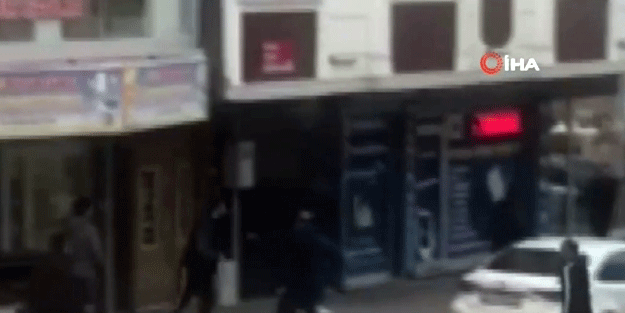 İstanbul'da yabancı uyruklu kavgası! Böyle görüntülendi
