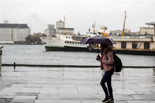 İstanbul'da yağmur aralıklarla devam edecek