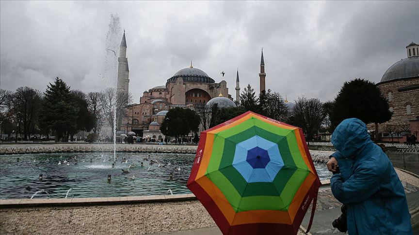 İstanbul'da yağmur aralıklarla devam edecek