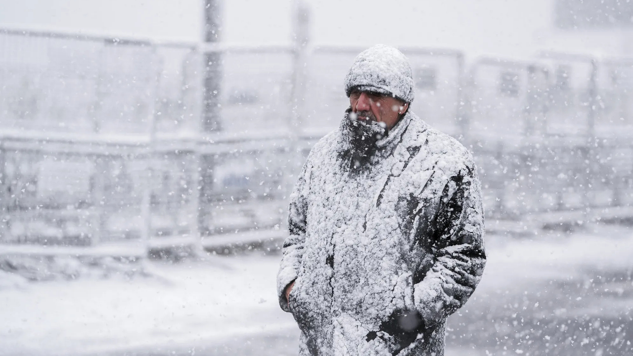 İstanbul’da yalancı bahar bitiyor: Kar geri dönüyor