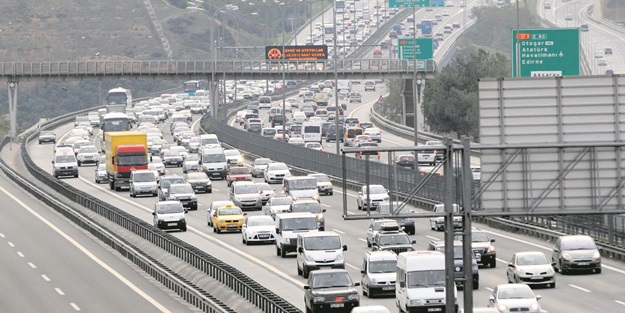 İstanbul'da yarın bu yollara çıkmayın