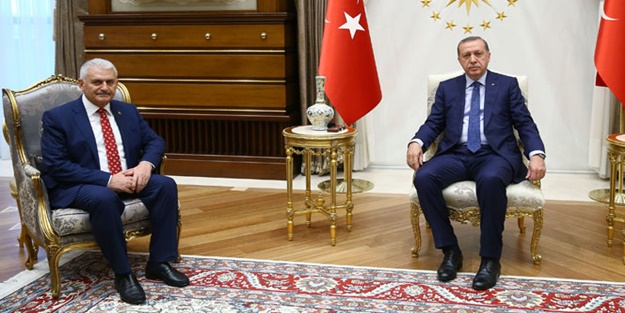  İstanbul'da YAŞ öncesi sürpriz görüşme