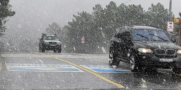 İstanbul'da yoğun kar yağışı başladı