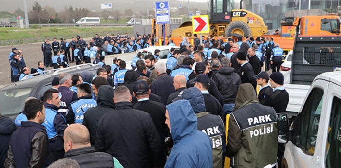 İstanbul'da zabıtalar birbirine girdi
