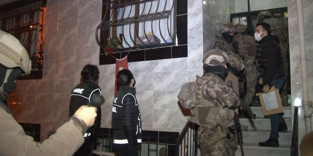İstanbul'da zehir tacirlerine şafak baskını