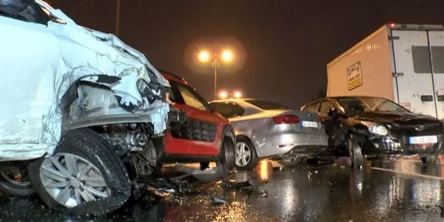 İstanbul'da zincirleme trafik kazası