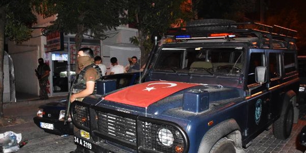 İstanbul'da zırhlı araçlarla terör operasyonu