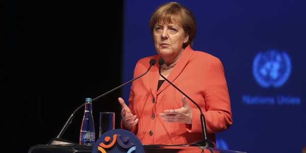 Merkel: Kimse sözünü tutmuyor