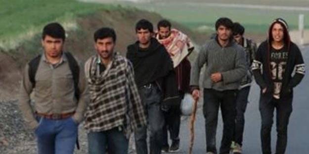 İstanbul'daki göçmenler Geri Gönderme Merkezi'ne teslim ediliyor