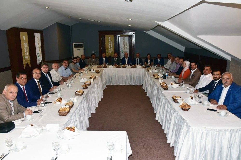 İstanbul’daki Manisalılardan Cumhur İttifakına destek istediler 