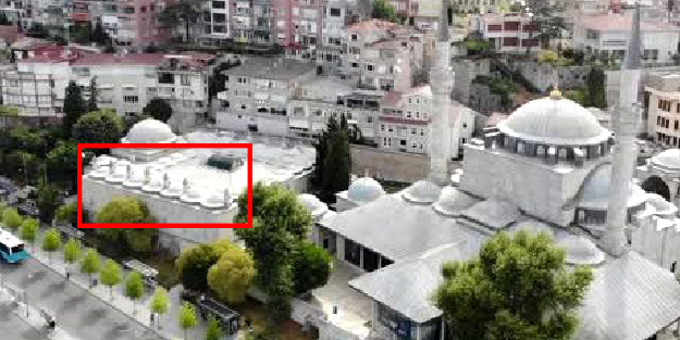 İstanbul'daki tarihi camiye yapılan pes dedirtti!