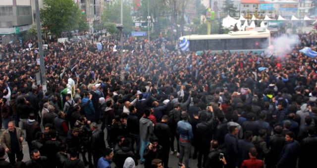 İstanbul'dan gelen haber Erzurum'u sokağa döktü!