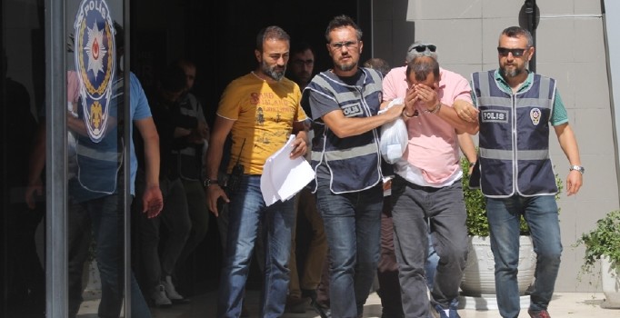 İstanbul'dan gelip Bursa'da sahte altın bilezik sattılar