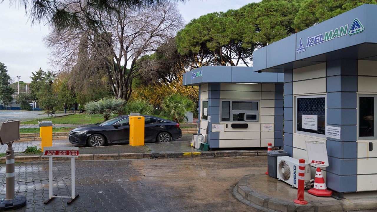 İstanbul’dan sonra İzmir'de de otoparklara yüzde 185 rekor zam Yaparsa CHP yapar!