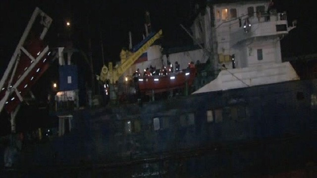 İstanbul'de Rus gemisi karaya oturdu!