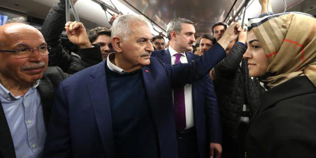 İstanbulkart'la seyahat! Binali Yıldırım mitinge metroyla gitti