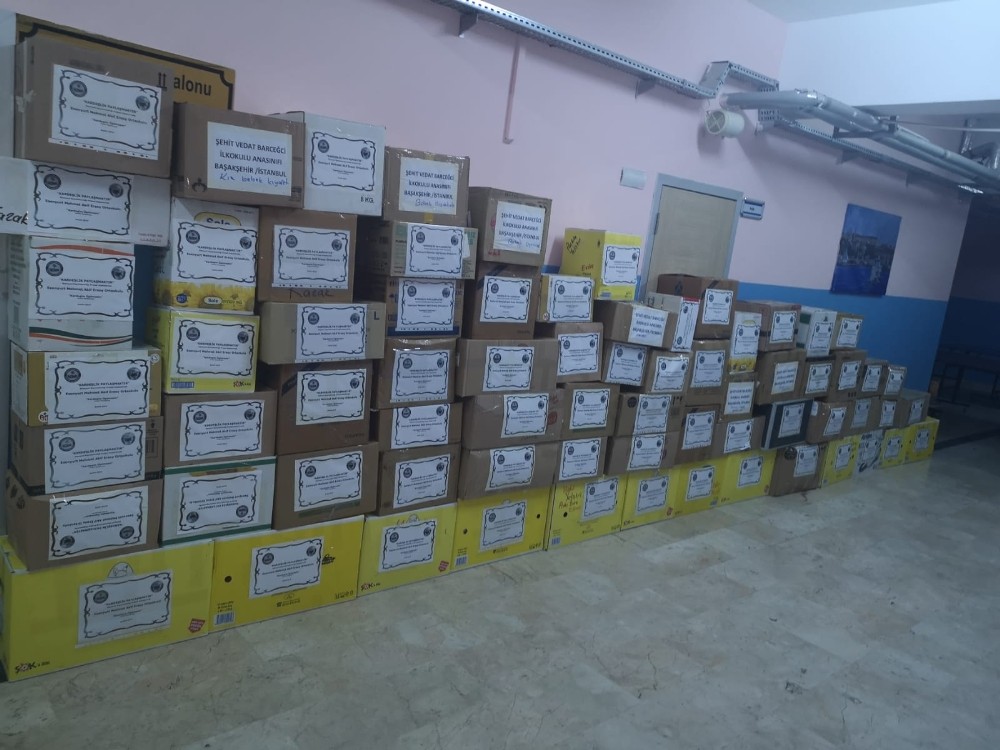 İstanbullu çocuklar Patnos’taki kardeşlerini sevindirdi 