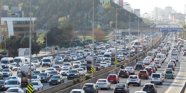 İstanbullular dikkat! Bayram trafiği başladı