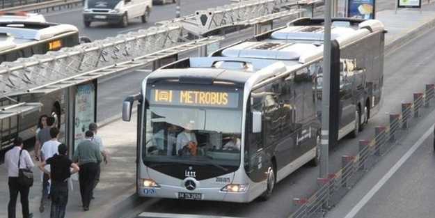 İstanbullular dikkat! Metrobüs durağı 2 hafta kapalı olacak