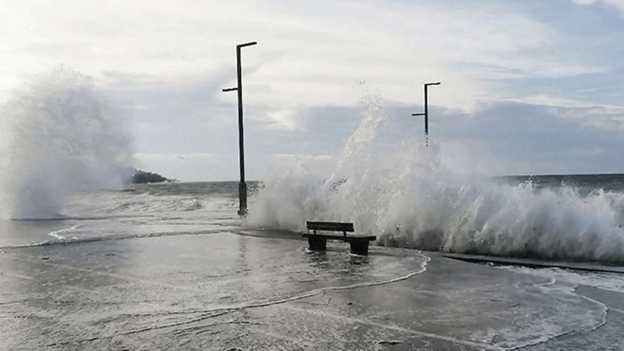 İstanbullulara fırtına ve rip akıntısı uyarısı! 5 gün boyunca etkili olacak