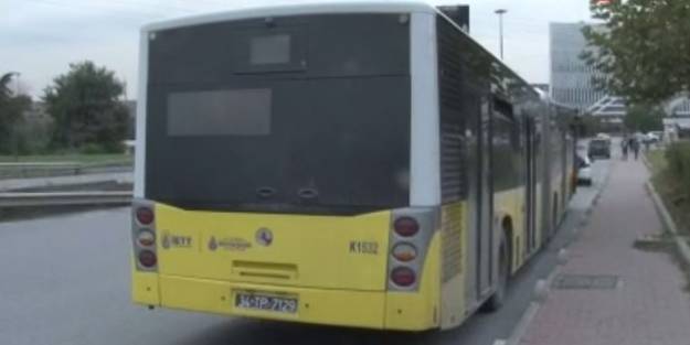 İstanbullunun çilesi bitmiyor! İETT otobüsü yolda kaldı vatandaş isyan etti