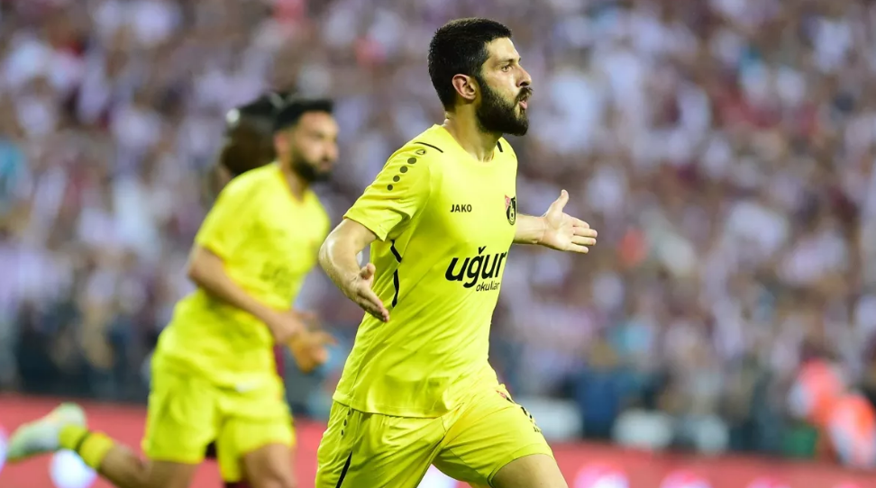 İstanbulspor, 17 yıl sonra Süper Lig'de