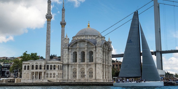 İstanbul’u dünyaya tanıtan yelken yarışı Turkcell Platinum Bosphorus Cup başlıyor