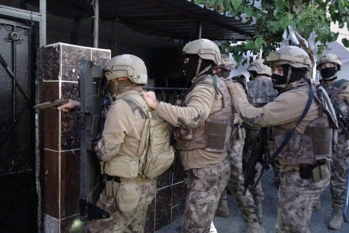 İstanbul'un 4 ilçesinde göçmen operasyonu