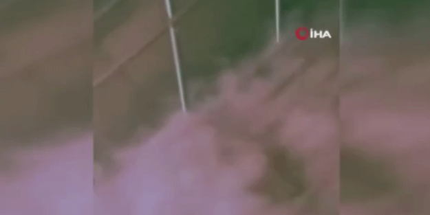 İstanbul'un Ekrem ve selle imtihanı! Metro istasyonunu su bastı