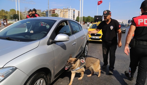 İstanbul'un giriş çıkışları tutuldu!