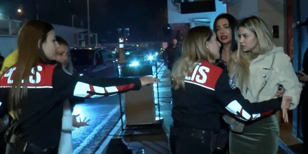 İstanbul'un göbeğinde kepazelik! Bunlar nasıl kadın?