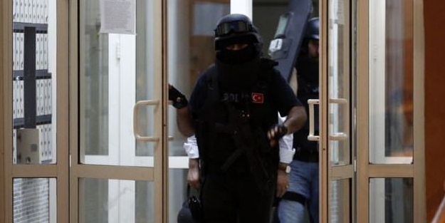 İstanbul'da lüks siteye operasyon!