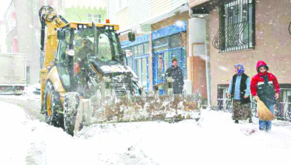 İstanbul’un yükünü AK Partili ilçe belediyeleri omuzladı