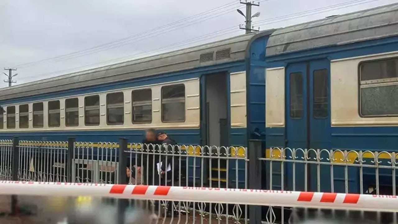 İstasyona bombalı saldırı! 4 ölü 12 yaralı