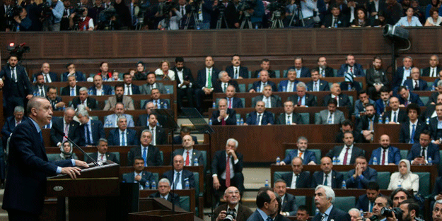 İşte AK Parti'nin milletvekili tam aday listeleri