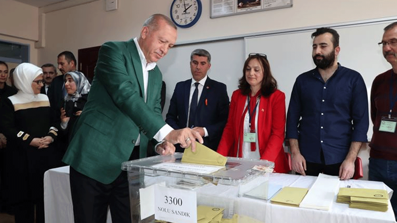 İşte Başkan Erdoğan'ın masasındaki anket! 