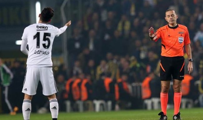 İşte Cüneyt Çakır'ın derbi notu